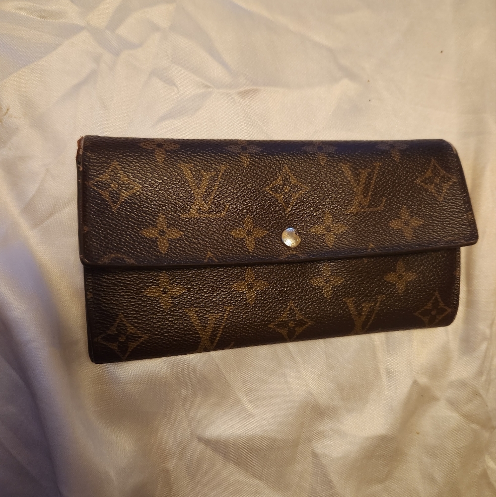 Louis Vuitton Tri-fold wallet